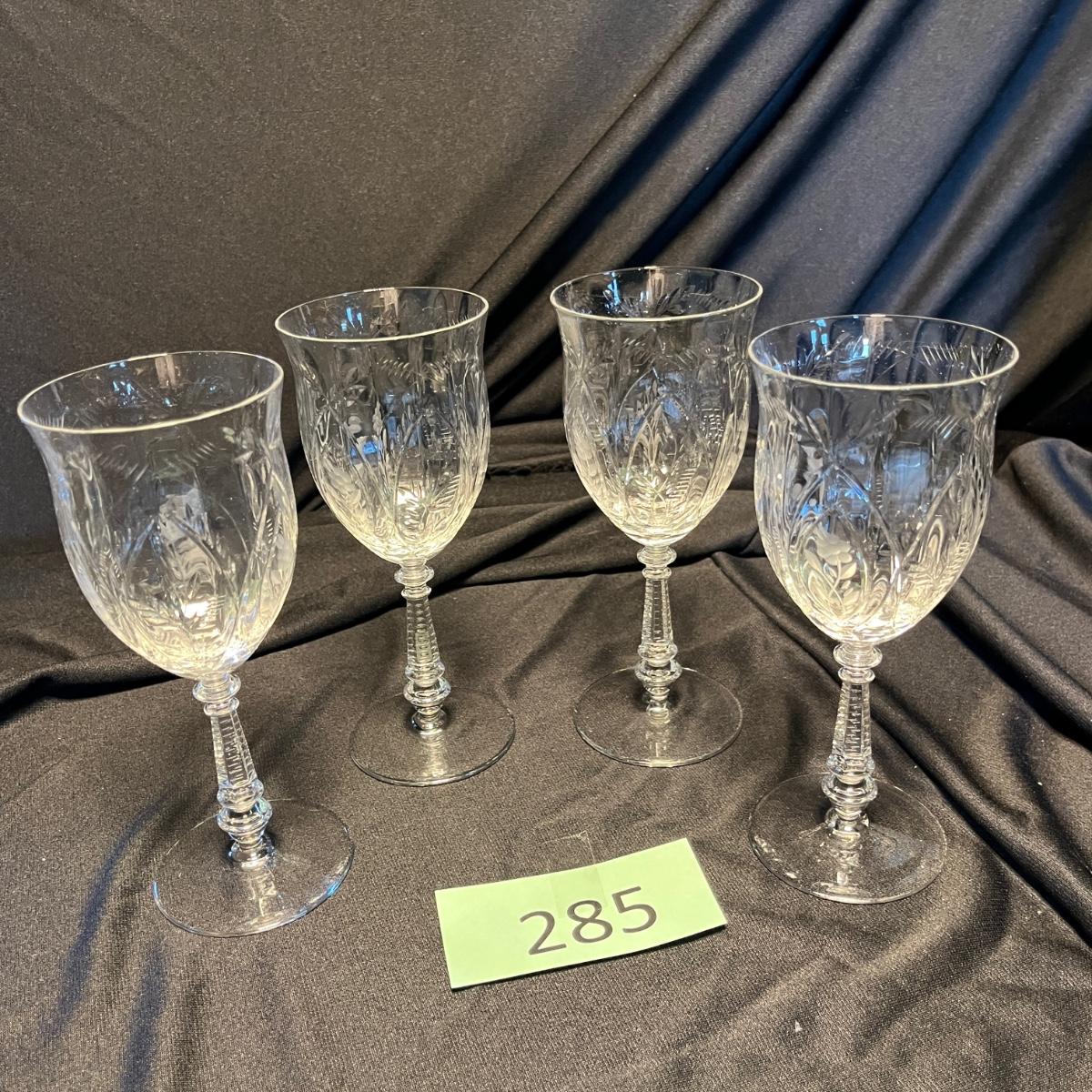 Crystal Stems with Etch Cutting