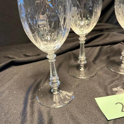 Crystal Stems with Etch Cutting