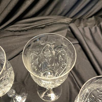Crystal Stems with Etch Cutting