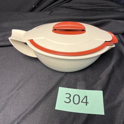 Tupperware Unique Sauce boat pitcher