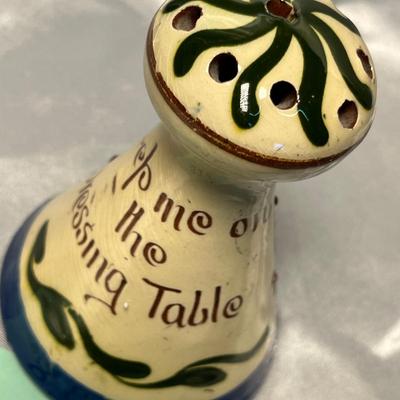 Devon Motto ware Shaker