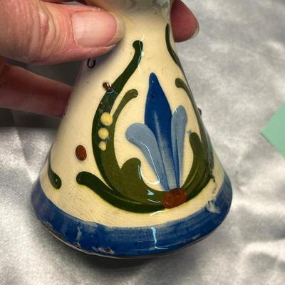 Devon Motto ware Shaker