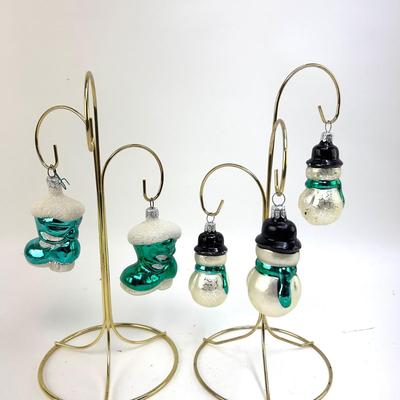 691 Lot of 5 Glass Snowmen and Santa Boots Ornaments