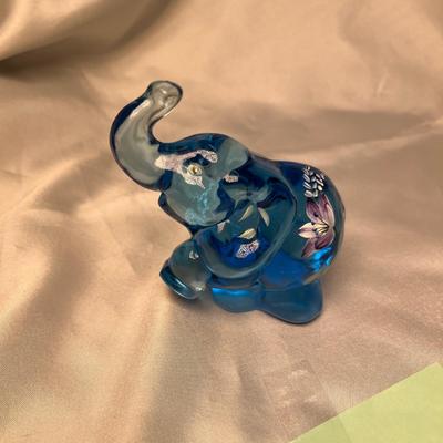 Fenton Elephant Ring holder