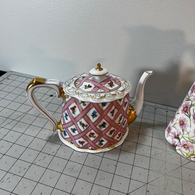 PINK: 2 Tea pots & a Pitcher
