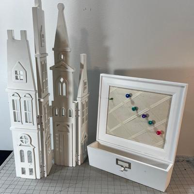 Decorative Light Wood Items: Cork Board and Screen DÃ©cor' 