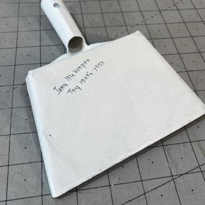 Toll Painted Peter Rabbit Washboard and Dust Pan