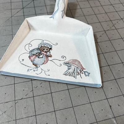 Toll Painted Peter Rabbit Washboard and Dust Pan