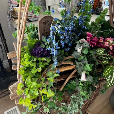 The TWIG Floral Basket Stand