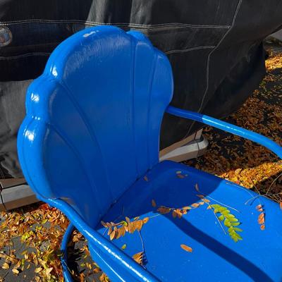 Single Blue Shell Back Metal Chair