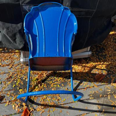 Single Blue Shell Back Metal Chair