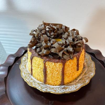 WOW! Awesome Cake Stand with Faux Cake