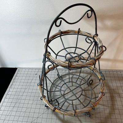 Wrought Iron Center Piece - COOL! 