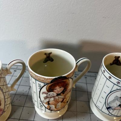 Hagara Coffee Cup Collection of Victorian Children Motif 