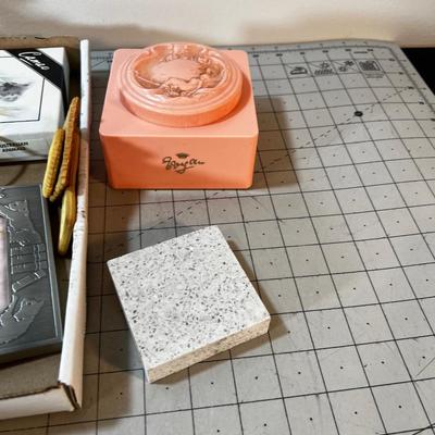 Box of Decorative items: Music Box, Keys etc.