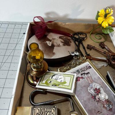 Box of Decorative items: Music Box, Keys etc.