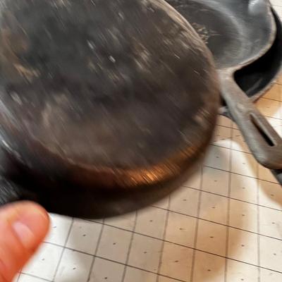 3 Cast Iron Skillets 