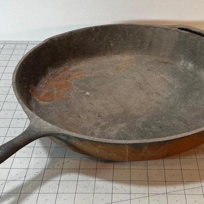 15" Cast Iron Skillet