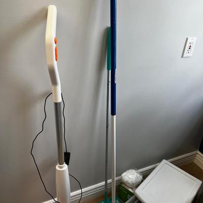 Elicto Floor Scrubber (electric) and a couple of Swiffer's 