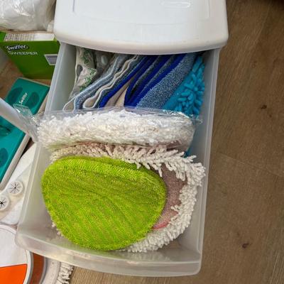 Elicto Floor Scrubber (electric) and a couple of Swiffer's 
