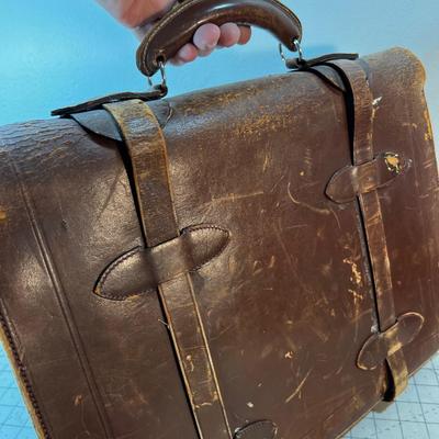 Vintage Leather Briefcase 