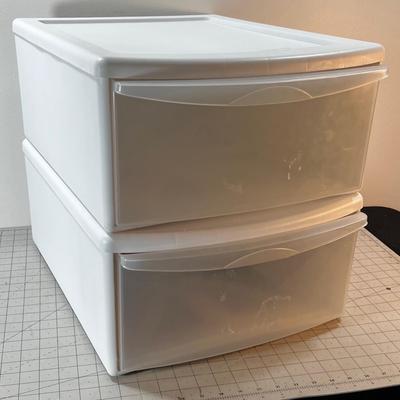 2 Sterilite Plastic Draw Sets