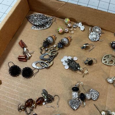 Jewelry - EARRINGS 