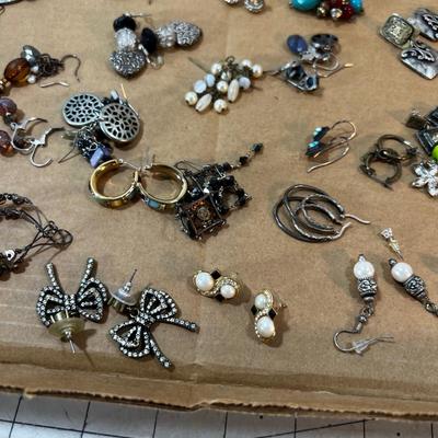 Jewelry - EARRINGS 