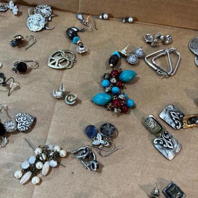 Jewelry - EARRINGS 