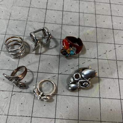 6 Costume Jewelry Rings