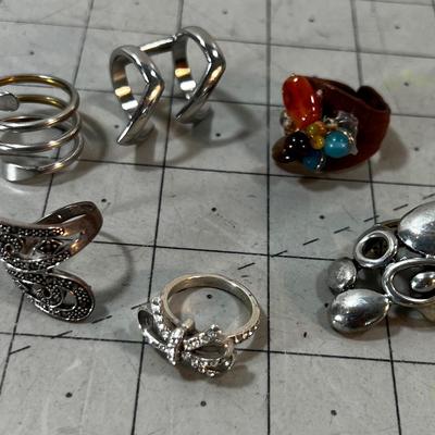 6 Costume Jewelry Rings