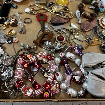 Mixed Tray of Jewelry, Includes some Vintage stuff
