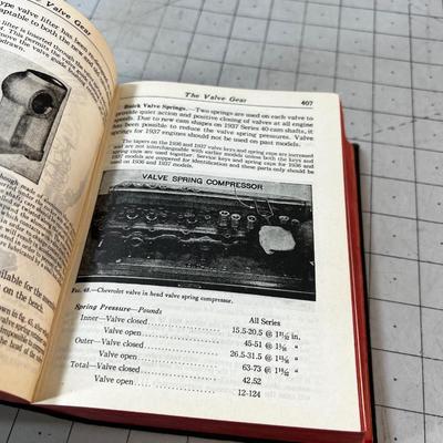 AUDELS New Automobile Guide Dated: 1942