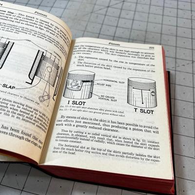 AUDELS New Automobile Guide Dated: 1942