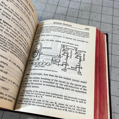AUDELS New Automobile Guide Dated: 1942