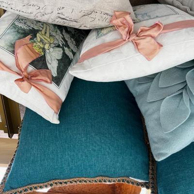 Turquoise Pillow Lot (7) 