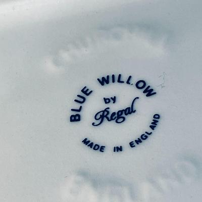 BLUE WILLOW COVERED BUTTER DISH MADE IN ENGLAND