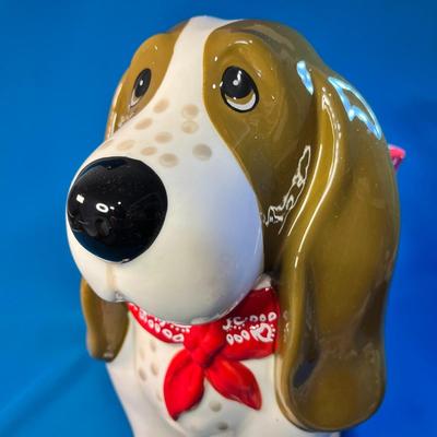 CUTE CERAMIC HOUND DOG WITH KERCHIEF UTENSIL CROCK by PIONEER WOMAN