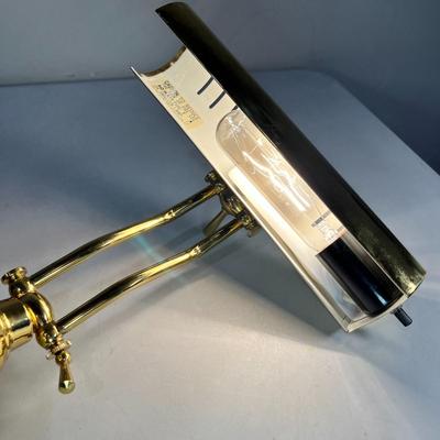 WELL MADE VINTAGE BRASS PIANO/BANKER'S DESK LAMP ADJUSTABLE 