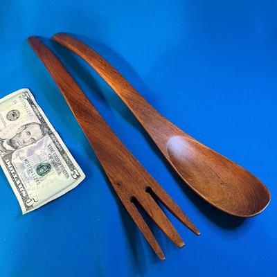 TEAKWOOD MODERN STYLE SALAD SERVING FORK AND SPOON