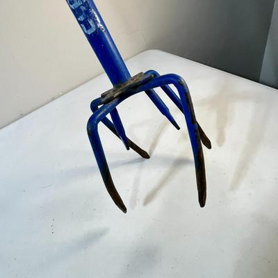 "GARDEN CLAW" MANUAL GARDEN TILLER TOOL