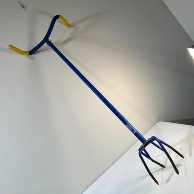 "GARDEN CLAW" MANUAL GARDEN TILLER TOOL