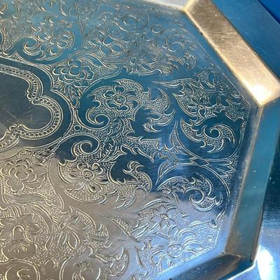 VINTAGE SMALL SILVER PLATED SERVING TRAY
