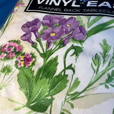 VINTAGE VINYL TABLECLOTH FLORAL PRINT 52" SQUARE NEW IN PACKAGE 