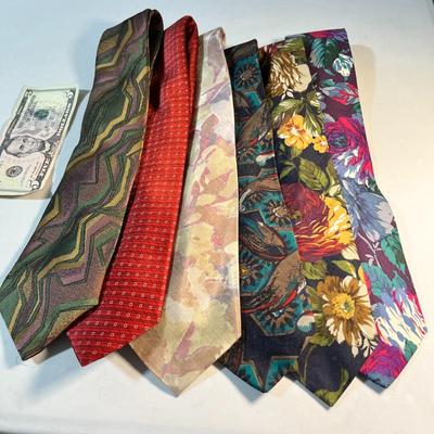 GROUP OF 6 MEN'S NECKTIES- VARIOUS BRANDS