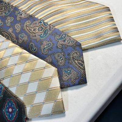 GROUP OF 5 MEN'S NECKTIES- VARIOUS BRANDS