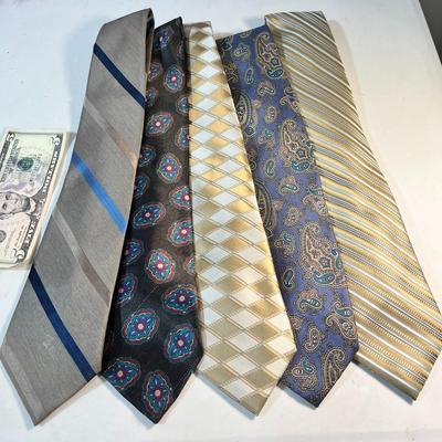 GROUP OF 5 MEN'S NECKTIES- VARIOUS BRANDS