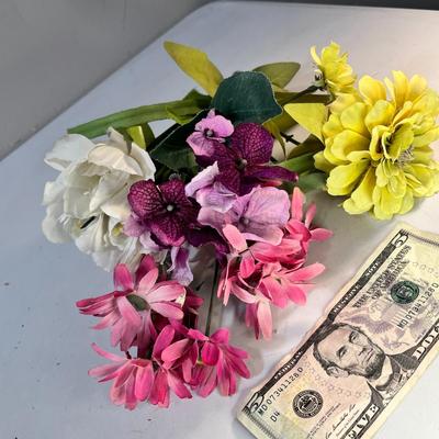 BOUQUET OF ASSORTED SILK FLOWERS