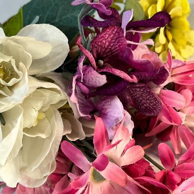 BOUQUET OF ASSORTED SILK FLOWERS