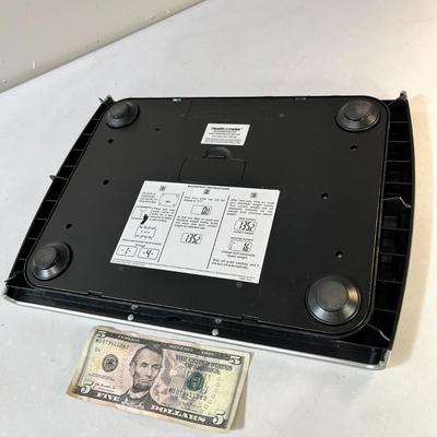 HEALTH-O-METER ELECTRONIC BATHROOM SCALE